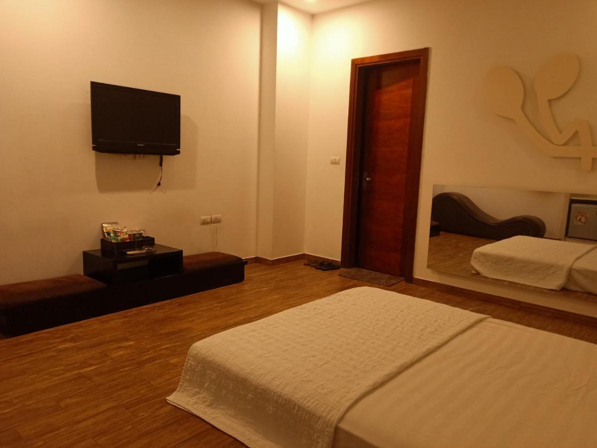 Blue Diamond Apartment Hotel ハノイ市 エクステリア 写真